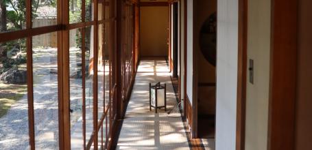 Hinjitsukan (Ise), couloir couvert en bois et tatami Engawa