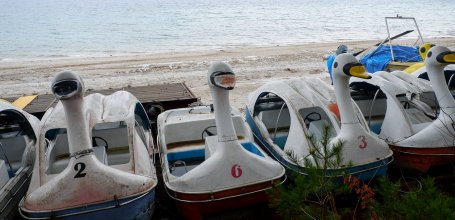 Lac Tazawa-ko (Akita), pédalos cygne et plage Shirahama
