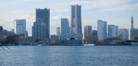 Yokohama, vue sur la skyline de Minato Mirai 21 depuis le parc Yamashita