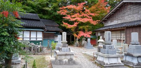 Wakura Onsen, enceinte du temple Hongyo-ji