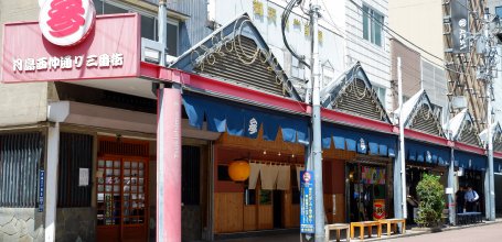 Tsukishima (Tokyo), rue des restaurants de monjayaki