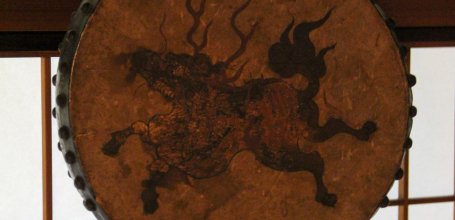 Kusakabe Mingeikan (Takayama), exposition d'un ancien tambour peint