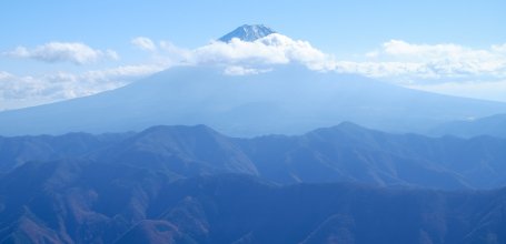 Tour en hélicoptère du Mont Fuji, vue aérienne sur la montagne sacrée en hiver