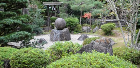 Manpuku-ji (Uji), vue sur les jardins du temple à la fin de l'été 2