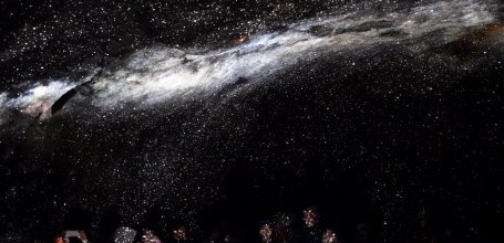 Tanegashima Light Festival, œuvre Super Planetarium - Cave of Stars ©Takayuki Ohira (2)