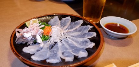 Guenpin Kagurazaka (Tokyo), assiette de sashimi de fugu