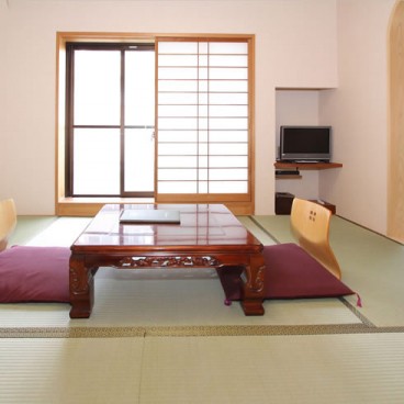 Ryokan Asakusa Shigetsu (Tokyo), chambre japonaise sur tatami pour 2 personnes 2