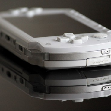 playstation-portable-white