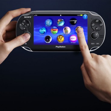 Sony-NGP-in-hands-002