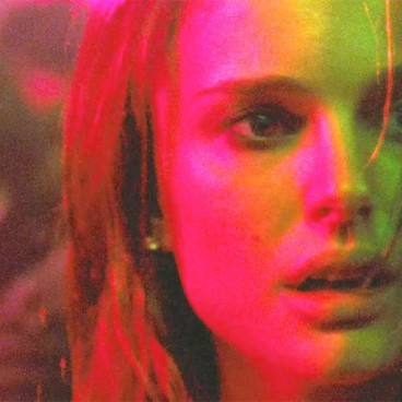 black-swan-natalie-portman-perfect-blue