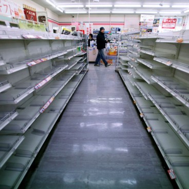 japon-konbini-devalises