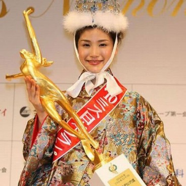miss-japon-2010-mina-hayashi