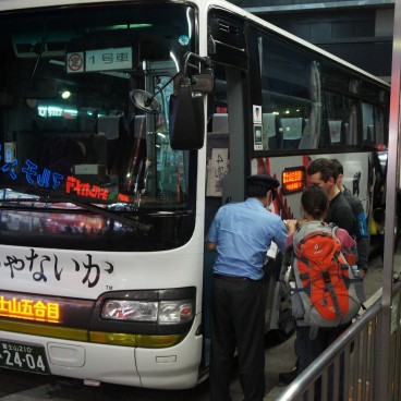 Ascension du Mont Fuji, montée dans le bus à Shinjuku pour la 5e station du Yoshida Trail