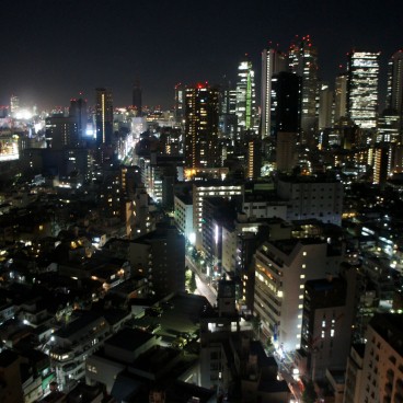 tokyo-shinjuku-hundred-stay