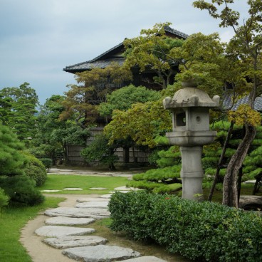 Takamatsu, jardin des ruines du château dans le parc Tamamo