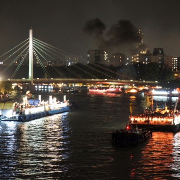 Tenjin Matsuri à Osaka, Parade nocturne en bateau