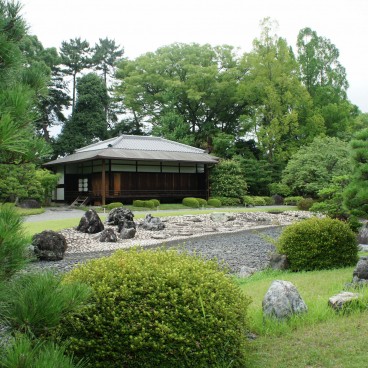 Château de Nijo (Kyoto), Maison de thé Koun-tei dans le jardin Seiryu-en