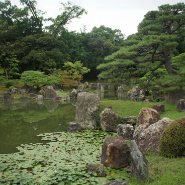 Château de Nijo (Kyoto), Etang du jardin Ninomaru 2