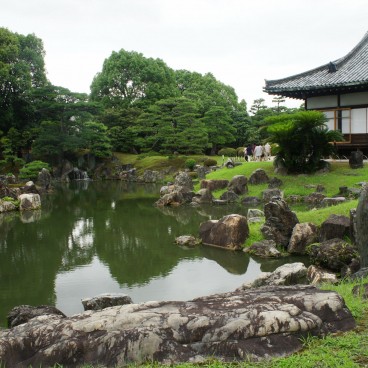 Château de Nijo (Kyoto), Etang du jardin Ninomaru