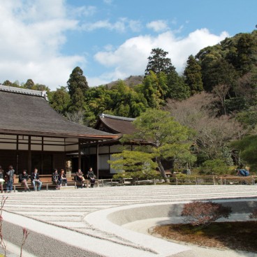 Ginkaku-ji, Vue sur le jardin sec et le pavillon Hojo