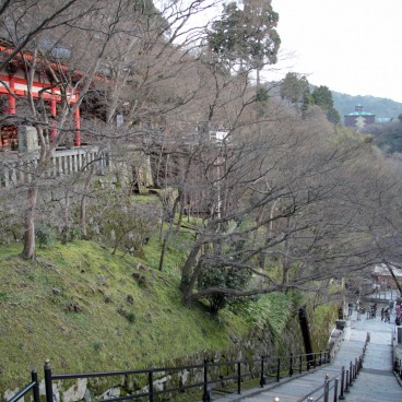 Kiyomizu-dera, Enceinte du temple
