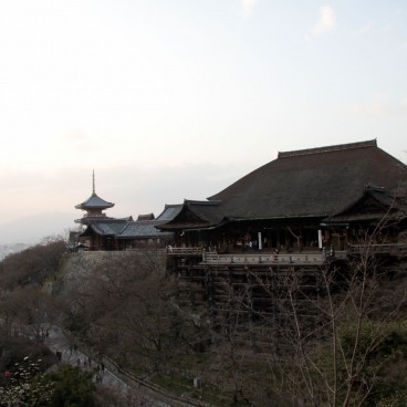 Kiyomizu-dera, Vue sur le pavillon principal avant les travaux de rénovation 2
