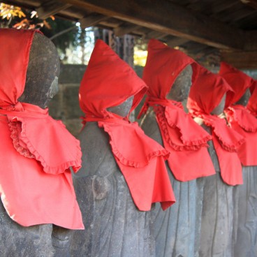 Gotoku-ji (Tokyo), Statues de Jizo