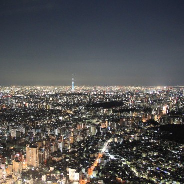 Observatoire Sunshine 60 (Ikebukuro), vue nocturne sur la Tokyo Skytree 2