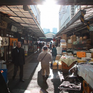 Marché aux poissons de Tsukiji, Allée du marché extérieur