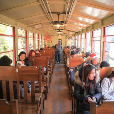 Train touristique Torokko Sagano (Kyoto), Vue intérieure d'une voiture