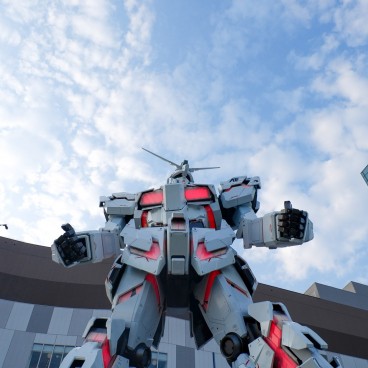 Statue Gundam Geante Le Robot Grandeur Nature D Odaiba