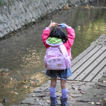 Vallée Todoroki (Tokyo), petite fille en balade