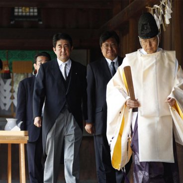 Yasukuni (Tokyo), visite de Shinzo Abe en 2013 pendant son mandat de 1er Ministre du Japon (c)Hexunimg