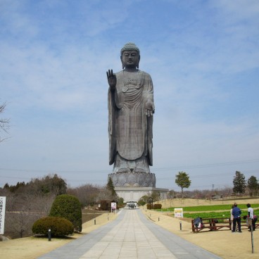 Grand Bouddha Ushiku Daibutsu à Ushiku (Ibaraki)