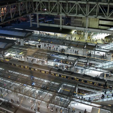 Station City (Osaka), Vue sur les voies ferrées 4