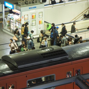 Station City (Osaka), Vue sur les voies ferrées 3