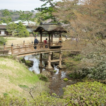 Pont au jardin Sankei-en à Yokohama