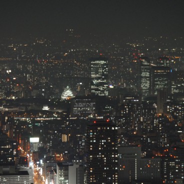Osaka, Abeno Harukas, Vue sur le château d'Osaka