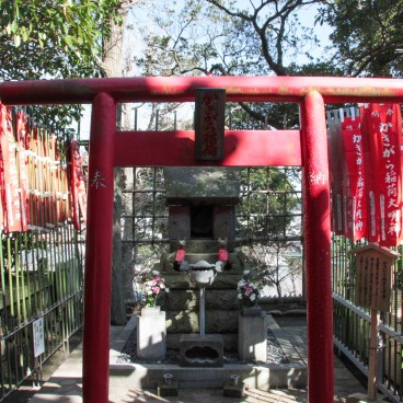 Hase-dera (Kamakura), Petit sanctuaire Inari-sha