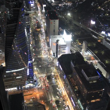 Midland Square (Nagoya), Vue sur la tour Mode Gakuen Spiral Towers