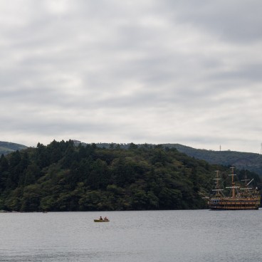 Lac Ashi (Hakone), bateau pirate