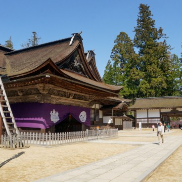 Kongobu-ji (Mont Koya), Vue sur Daigenkan et Kogenkan