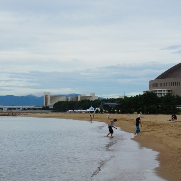 Seaside Momochi (Fukuoka), Vue sur la plage et les immeubles du front de mer 2