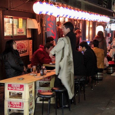 Ameyoko (Ueno), Izakaya en soirée
