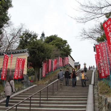 Kofuku-ji (Nara), Grand escalier