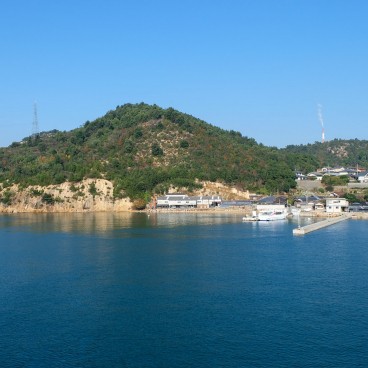 Naoshima, Vue sur un débarcadère de l'île