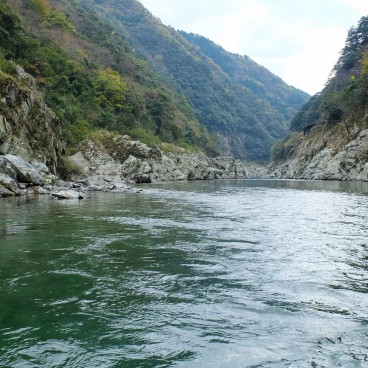 Gorges Oboke-Koboke (Shikoku), Vue sur la rivière Yoshino et ses berges 2