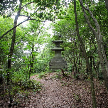 Temple Chion-in à Kyoto, Stupa dans la forêt
