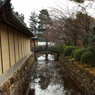 Daikaku-ji (Kyoto), Douves entourant l'enceinte du temple