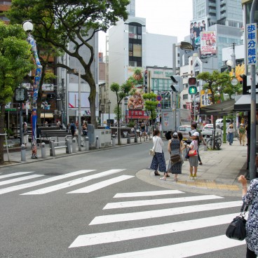 America Mura (Osaka), Rue et lampadaires originaux 2